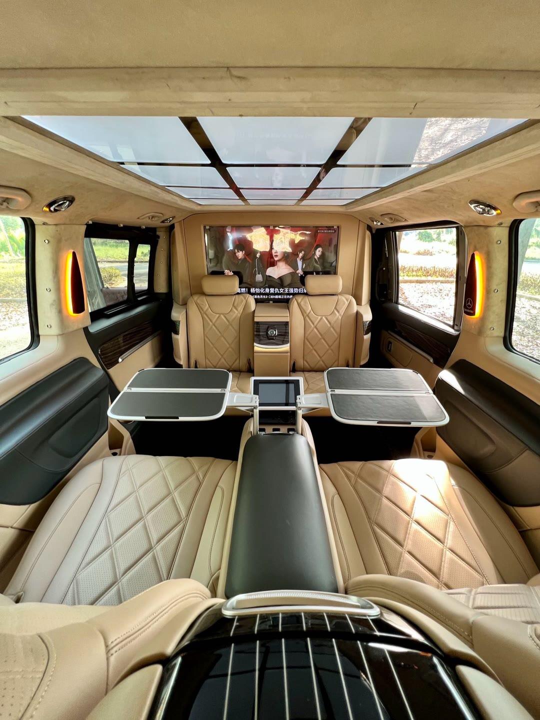 Mercedes-Benz Vito/V260 four-seater flight chair set + partition, electric secretary chair manufacturer.