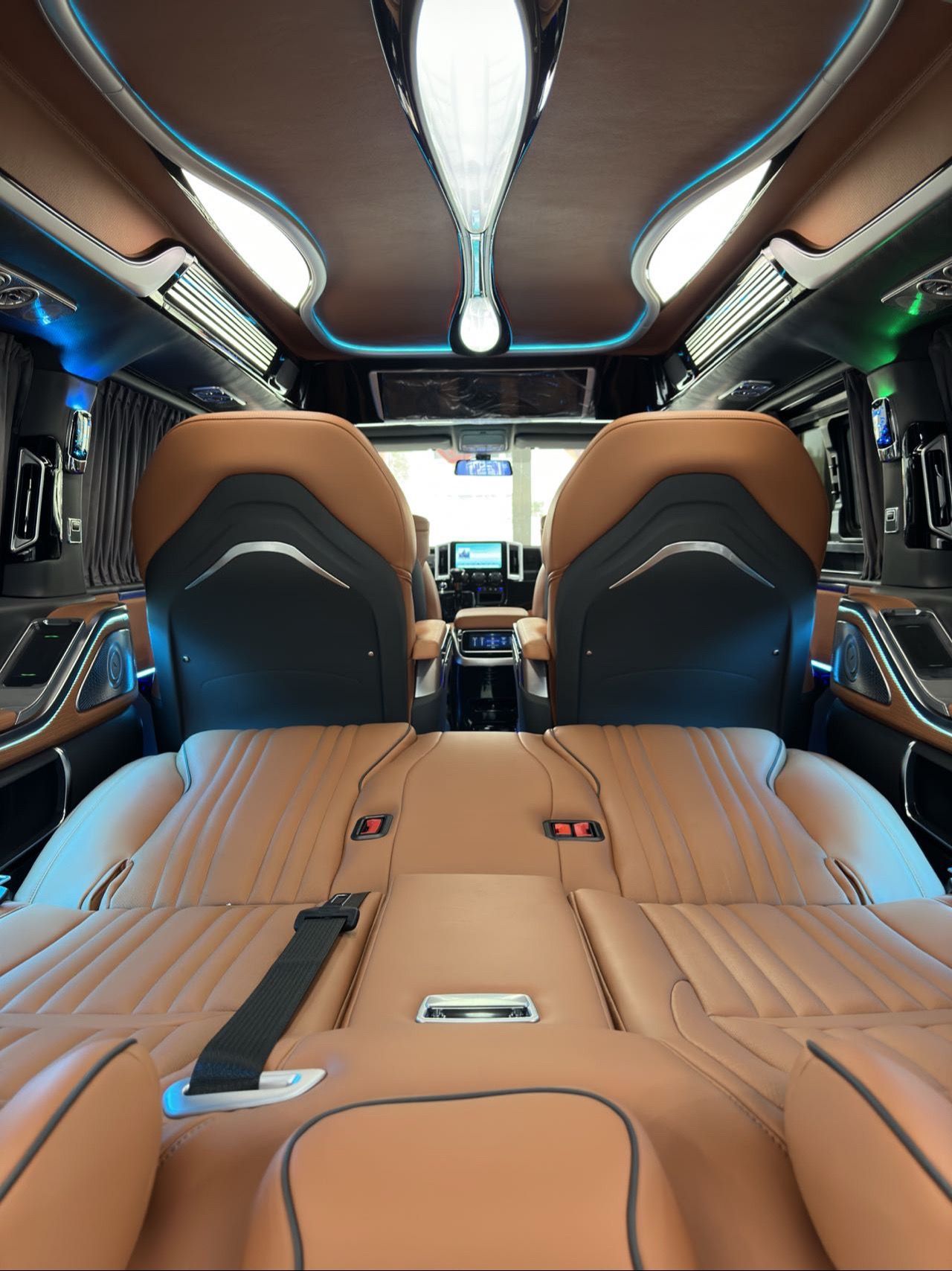 Business MPV | Alphard | Vellfire | Sienna | Interior & Exterior Kits (Compact) | HiAce | Accessories Manufacturer