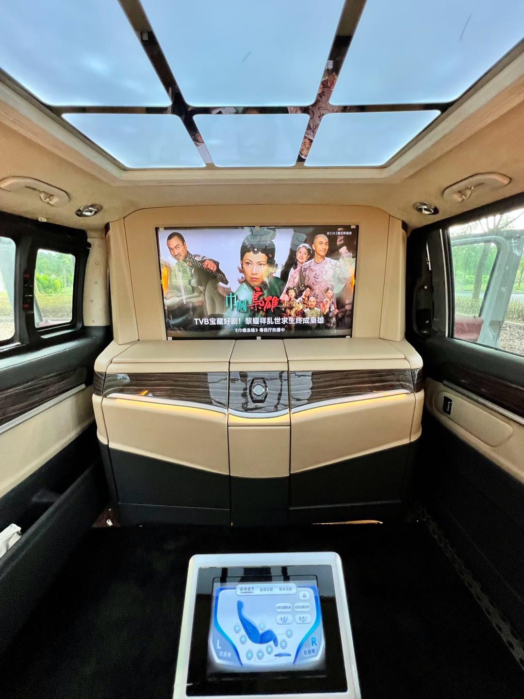 Mercedes-Benz Vito/V260 four-seater flight chair set + partition, electric secretary chair manufacturer.