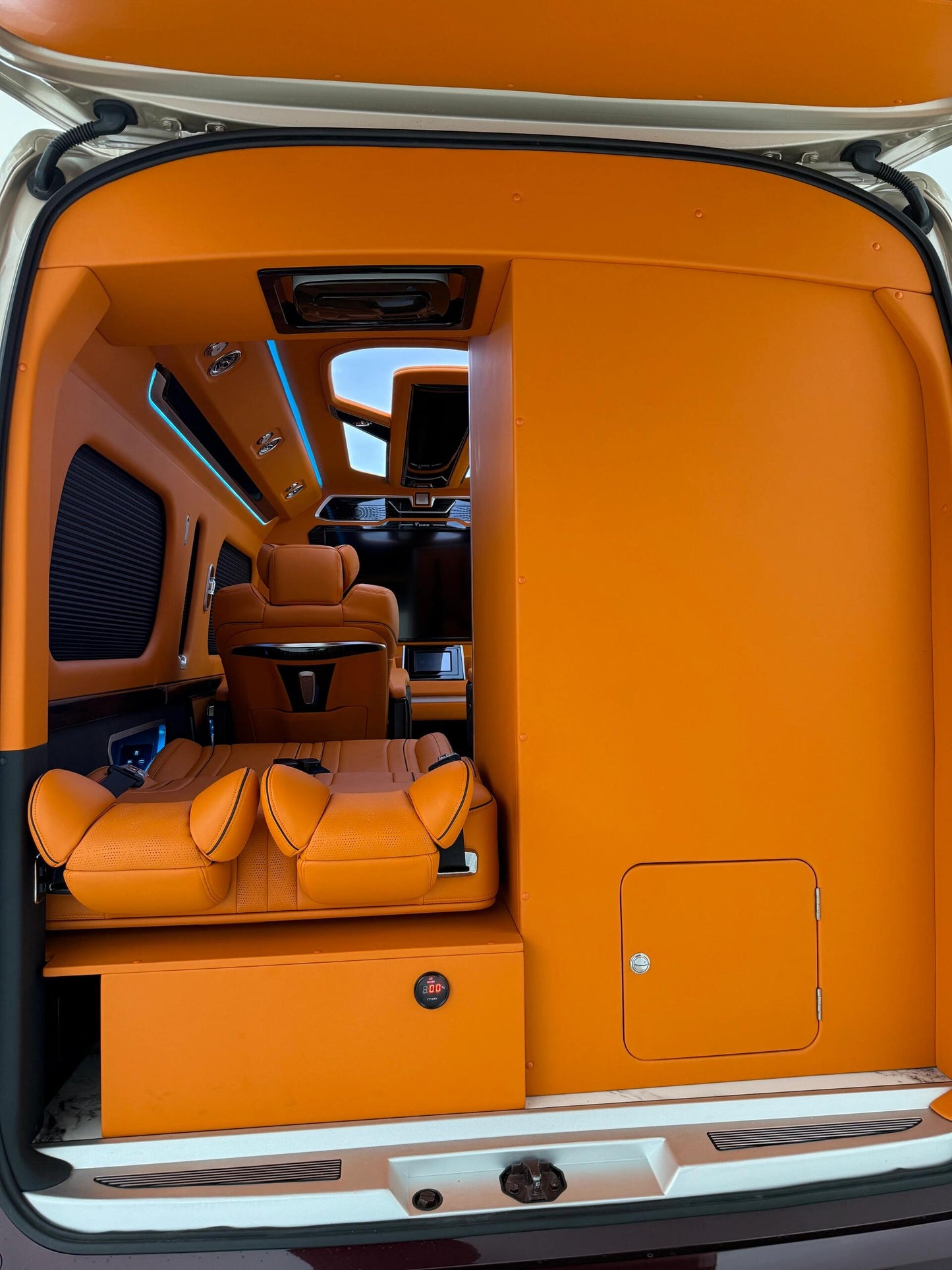 2026 Latest Business MPV Accessories Hiace, Alphard, Vellfire, Sienna, Granvia