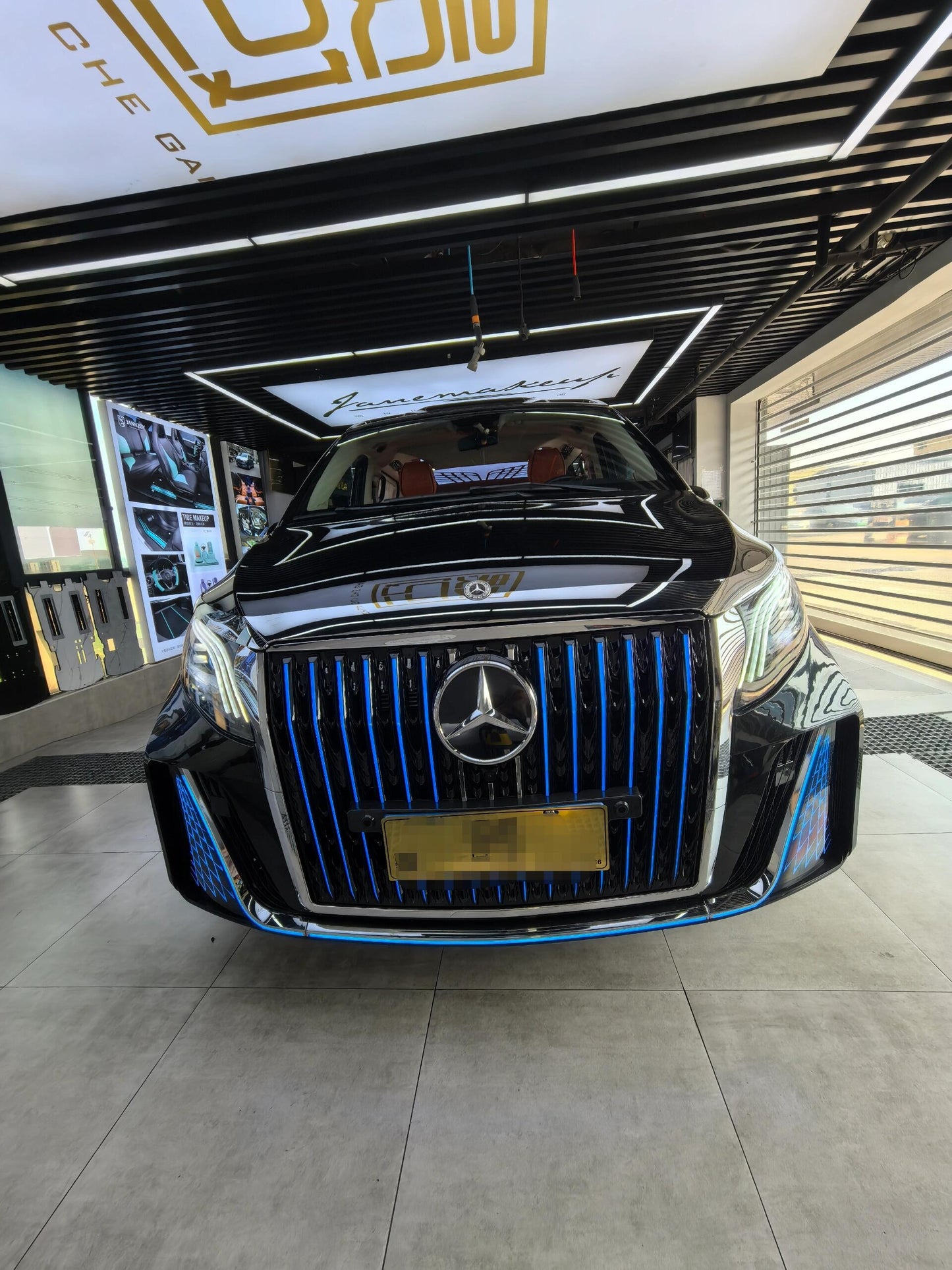 2026 Mercedes-Benz Business Van: Fully Partitioned 4-Seater Upgrade – Customization Available for In-Stock Units