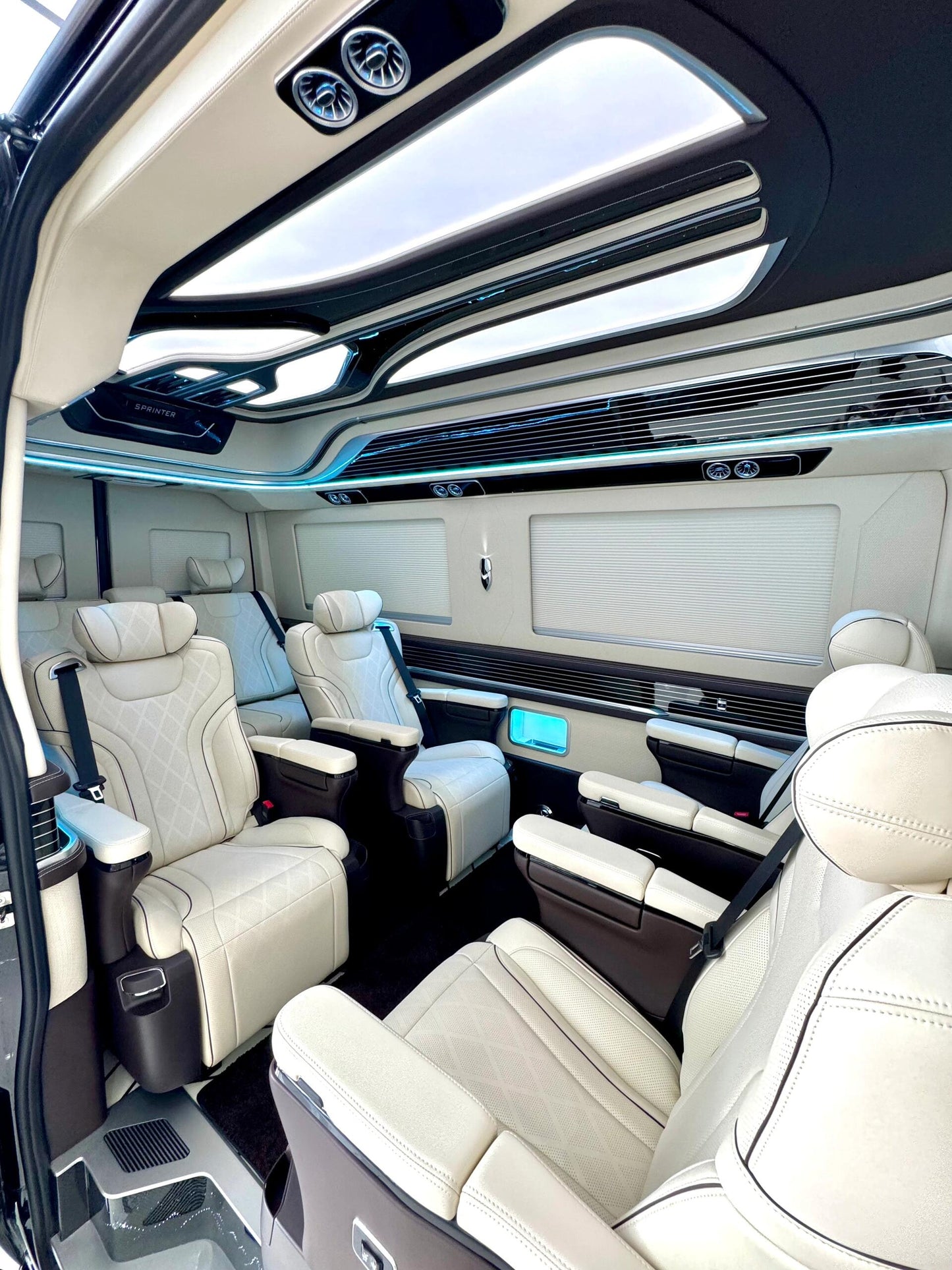 Direct Sales Manufacturer  MPV Luxury Commercial Vehicles Mercedes-Benz V-Class/V300/V260/250D/300D Vito Sprinter Complete Vehicle Parts
