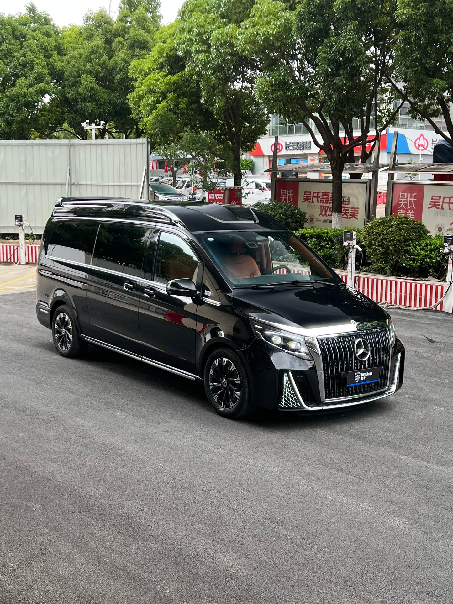 Manufacturer of luxury modification kits for Mercedes-Benz Vito/V-Class (V300d/V250d) commercial vans.
