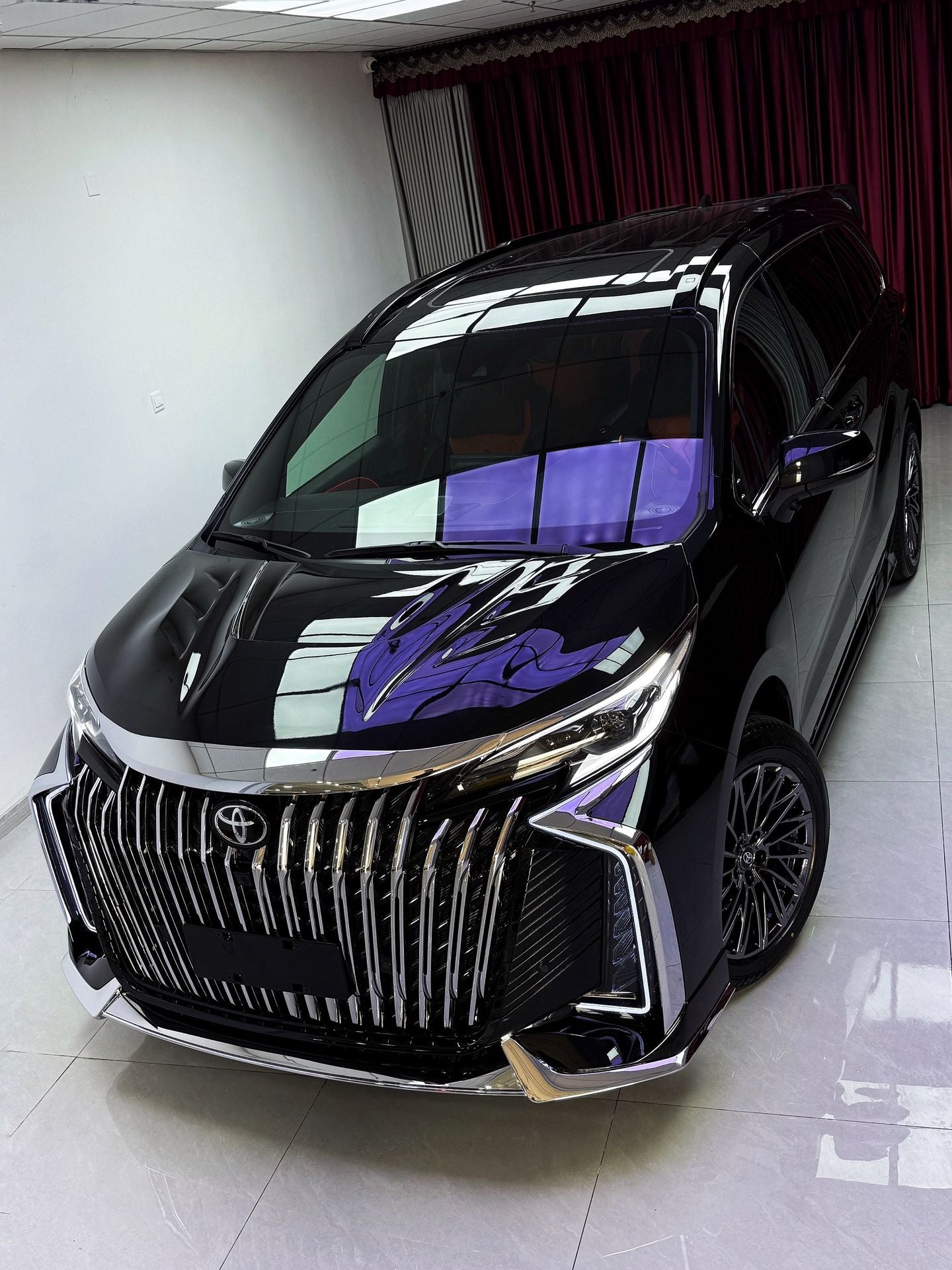 Manufacturer of full upgrade kits for the Toyota Sienna and Granvia—including high-roof conversions, seating, body kits, welcome pedals, and other accessories.