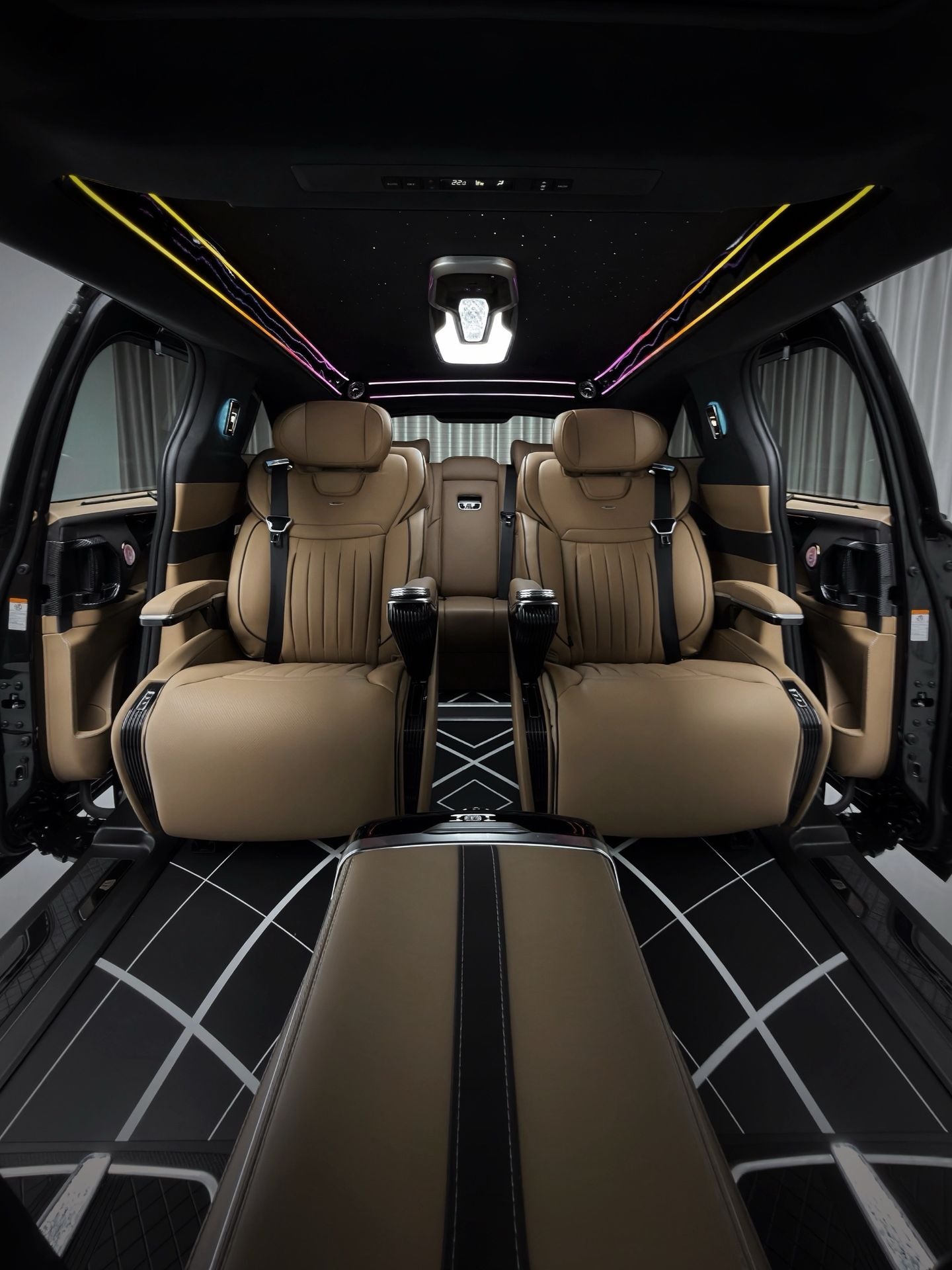 Manufacturer of Toyota Sienna upgrade kits (flat-roof conversion, seats, flooring, and headlights)