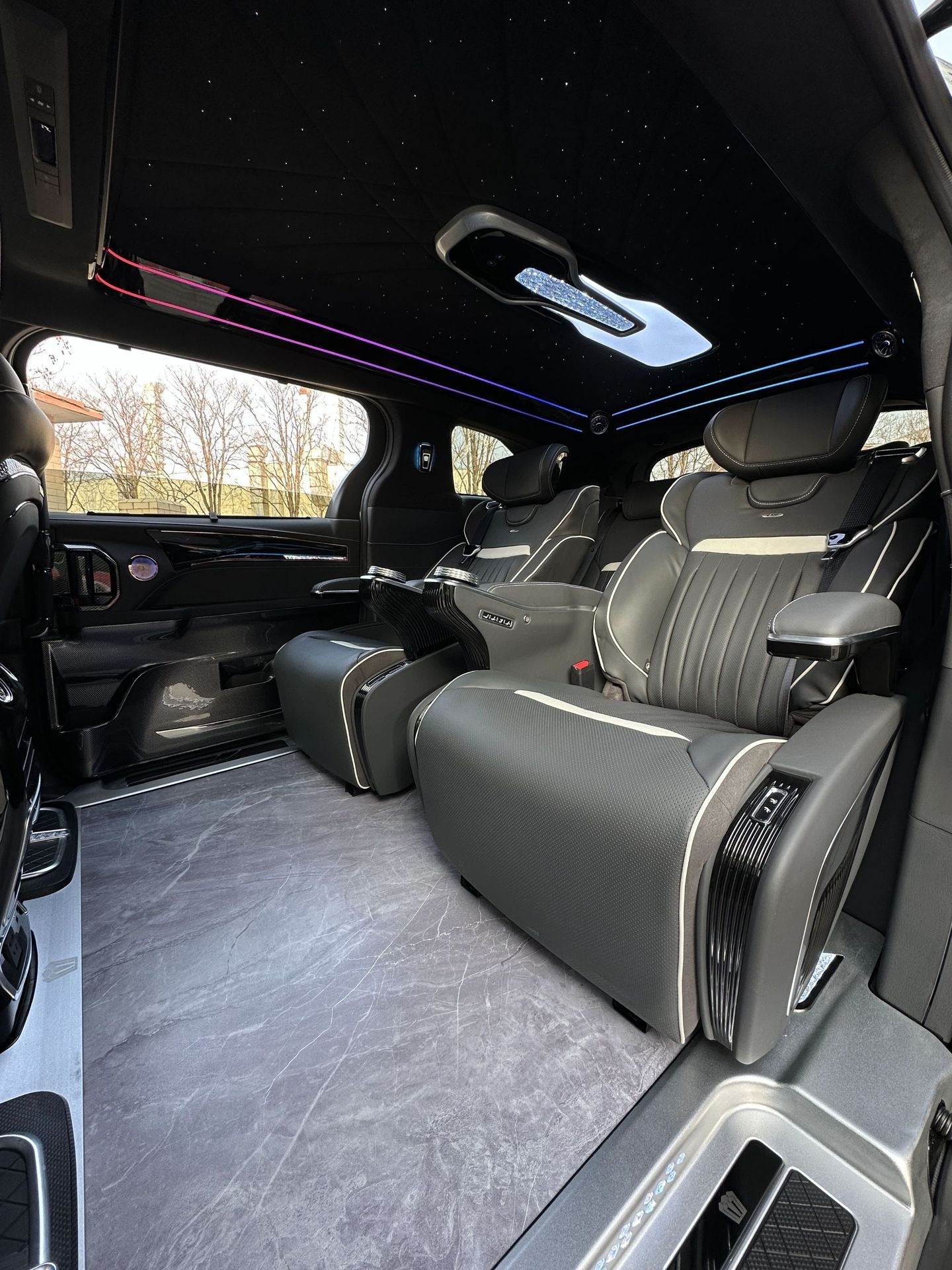 Manufacturer of upgrade parts for MPVs (Toyota Sienna & Mercedes-Benz V300d)