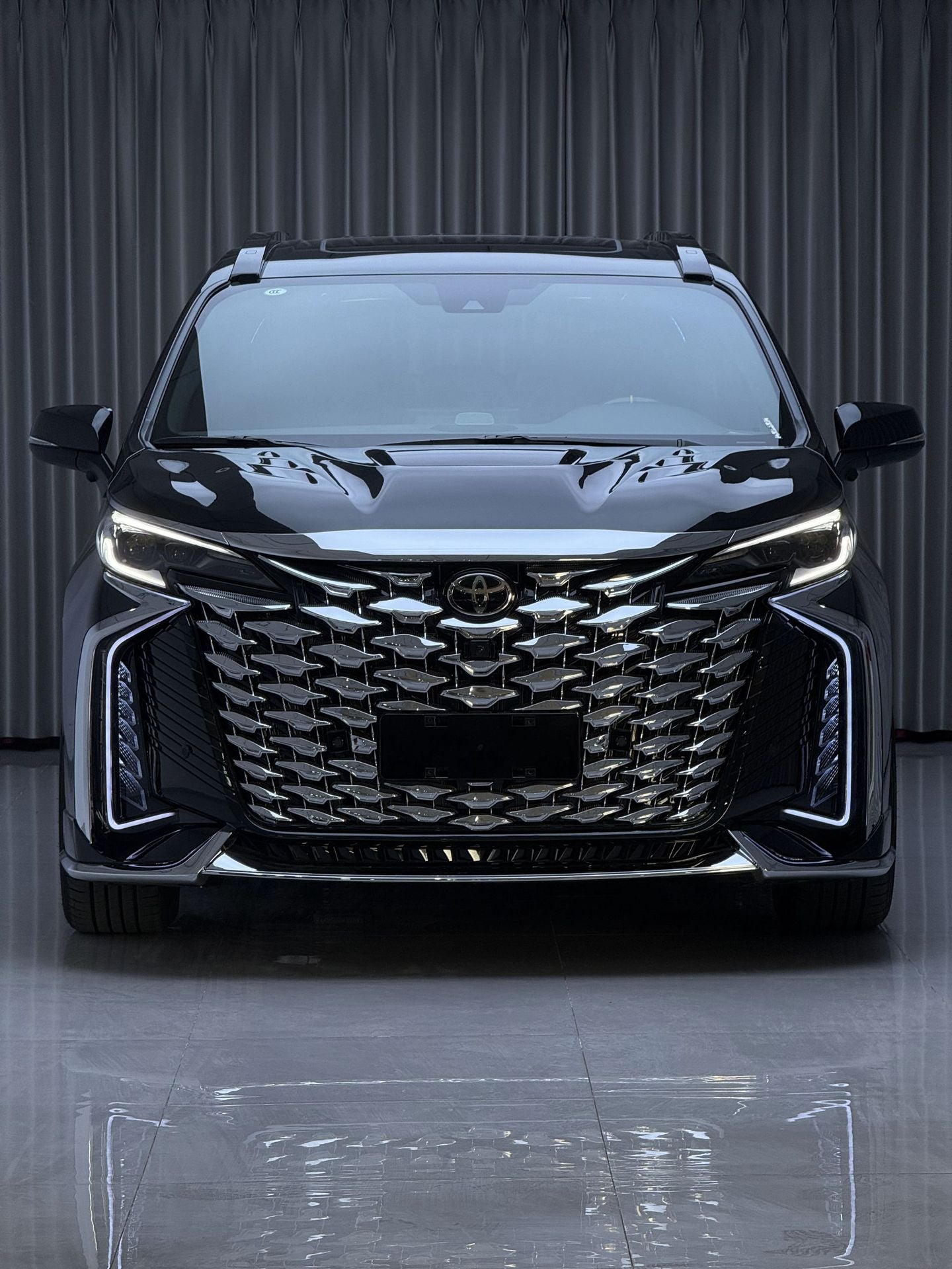 Toyota Sienna Upgraded with "Caesar Star-Lord" Body Kit & Custom Interior