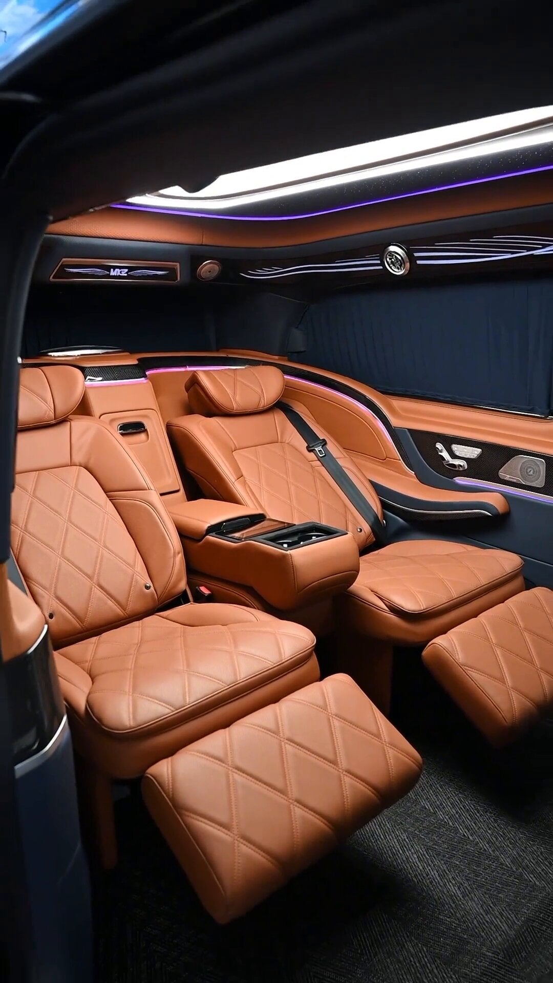 Luxury MPVs and Commercial Vehicles: Mercedes-Benz V-Class/V300/V260/250D/300D Custom Parts Manufacturer